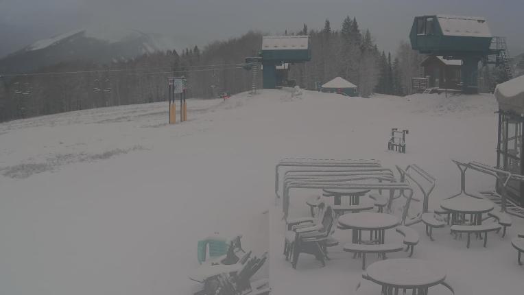 Webcam Crested Butte: Umbrella Bar at Ten Peaks