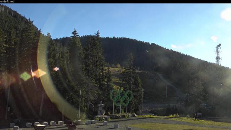 Webcam Cypress Mountain: Olympic Plaza