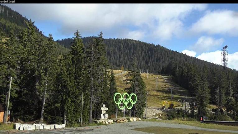 Webcam Cypress Mountain: Olympic Plaza