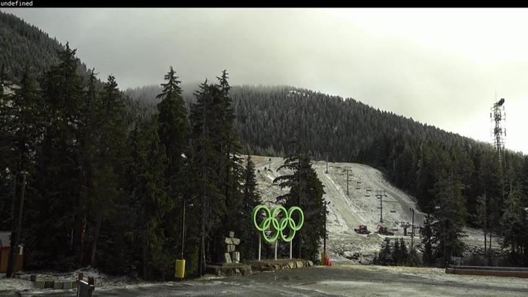 Webcam Cypress Mountain: Olympic Plaza