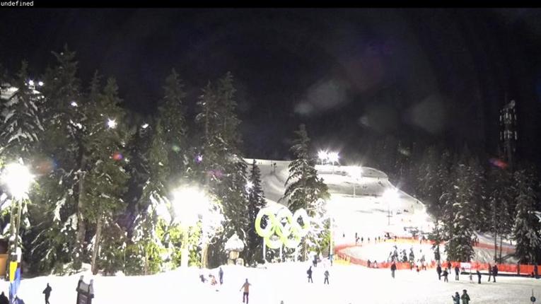 Webcam Cypress Mountain: Olympic Plaza