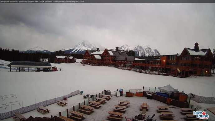 Webcam Fernie: Lodge of Ten Peaks
