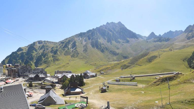 Webcam Grand Tourmalet: La mongie village - 1750m