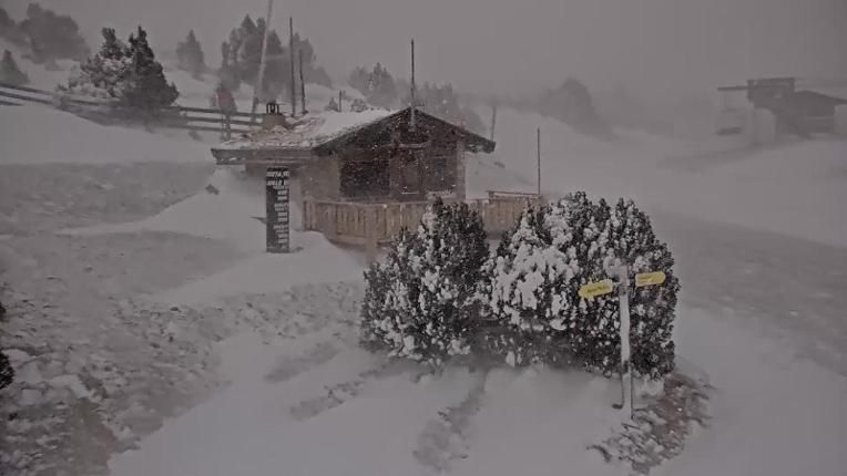 Webcam Les Angles: Roc d aude