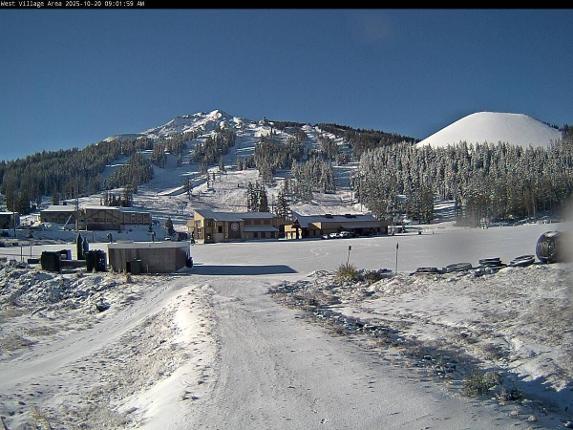 Webcam Mount Bachelor: West Village Base