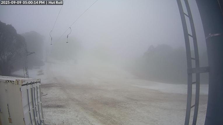 Webcam Mount Baw Baw: Hut roll