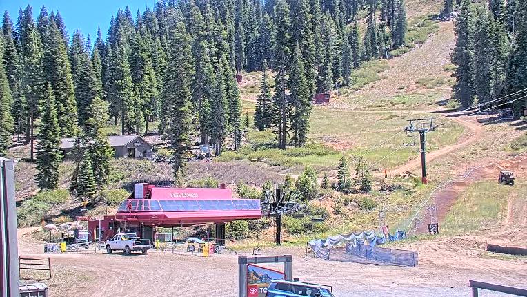Webcam Northstar California: Mid Mountain