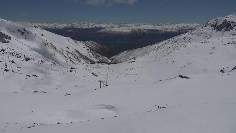 Webcam The Remarkables: Curvey basin
