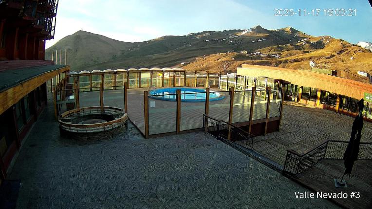 Webcam Valle Nevado: Vista Piscina
